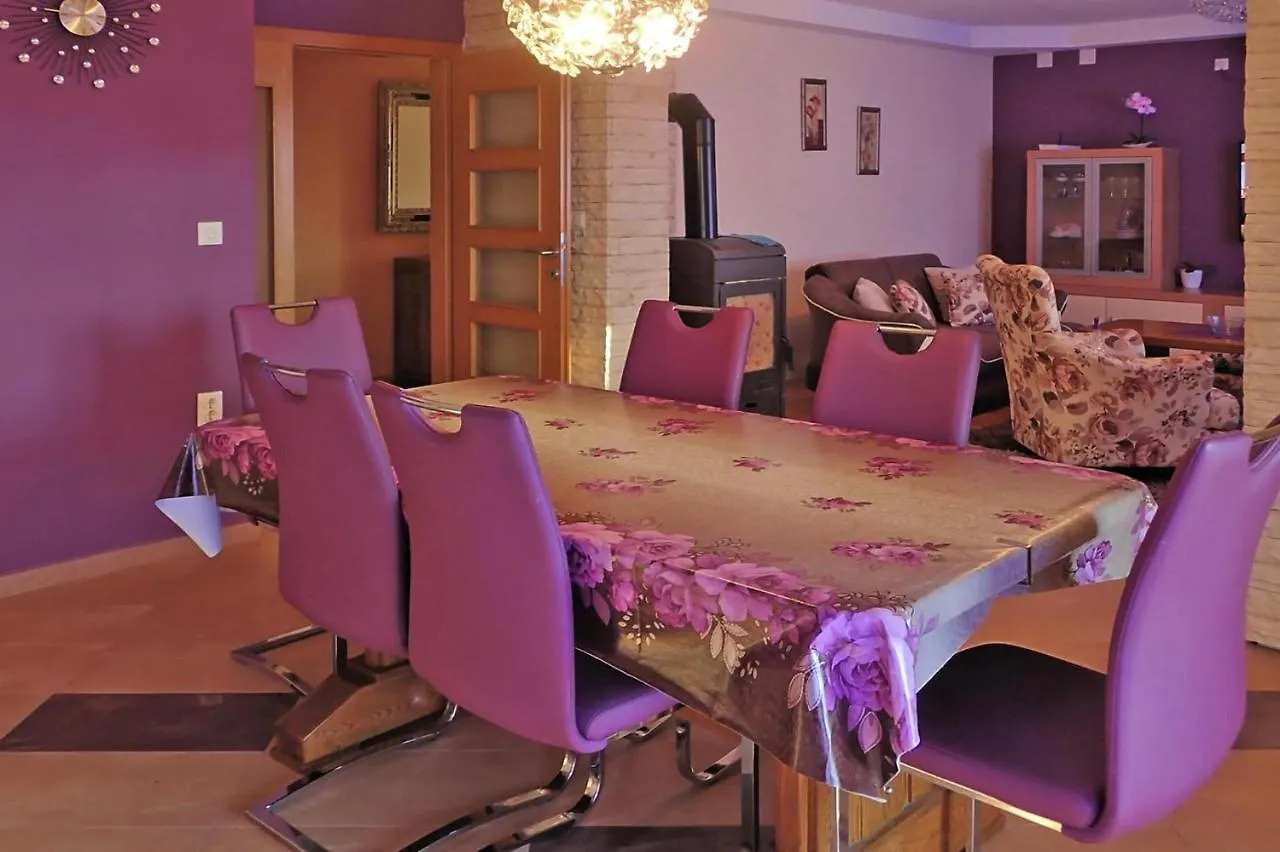 Apartment In Jasenice-Rovanjska, Comfortable And Close To The Beach Croatia