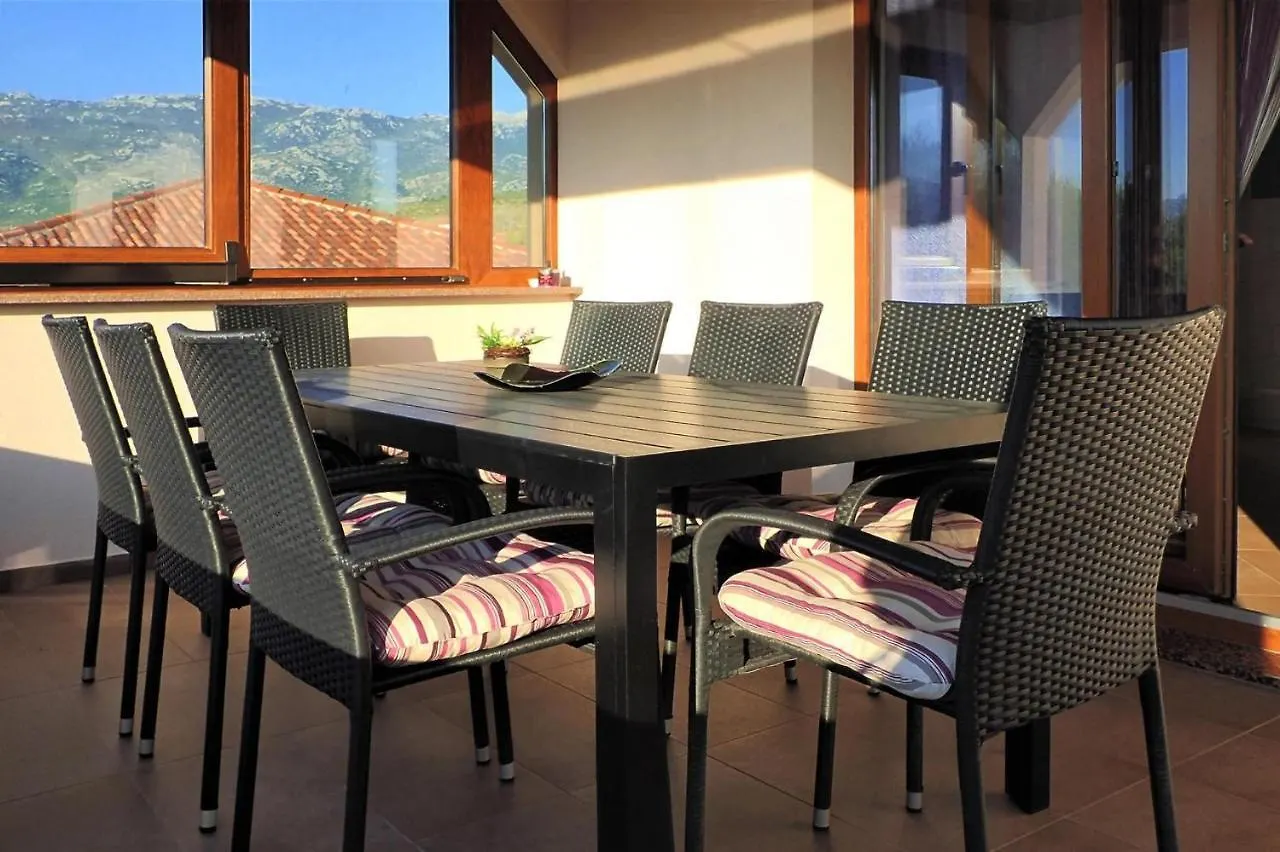 Apartment In Jasenice-Rovanjska, Comfortable And Close To The Beach Croatia