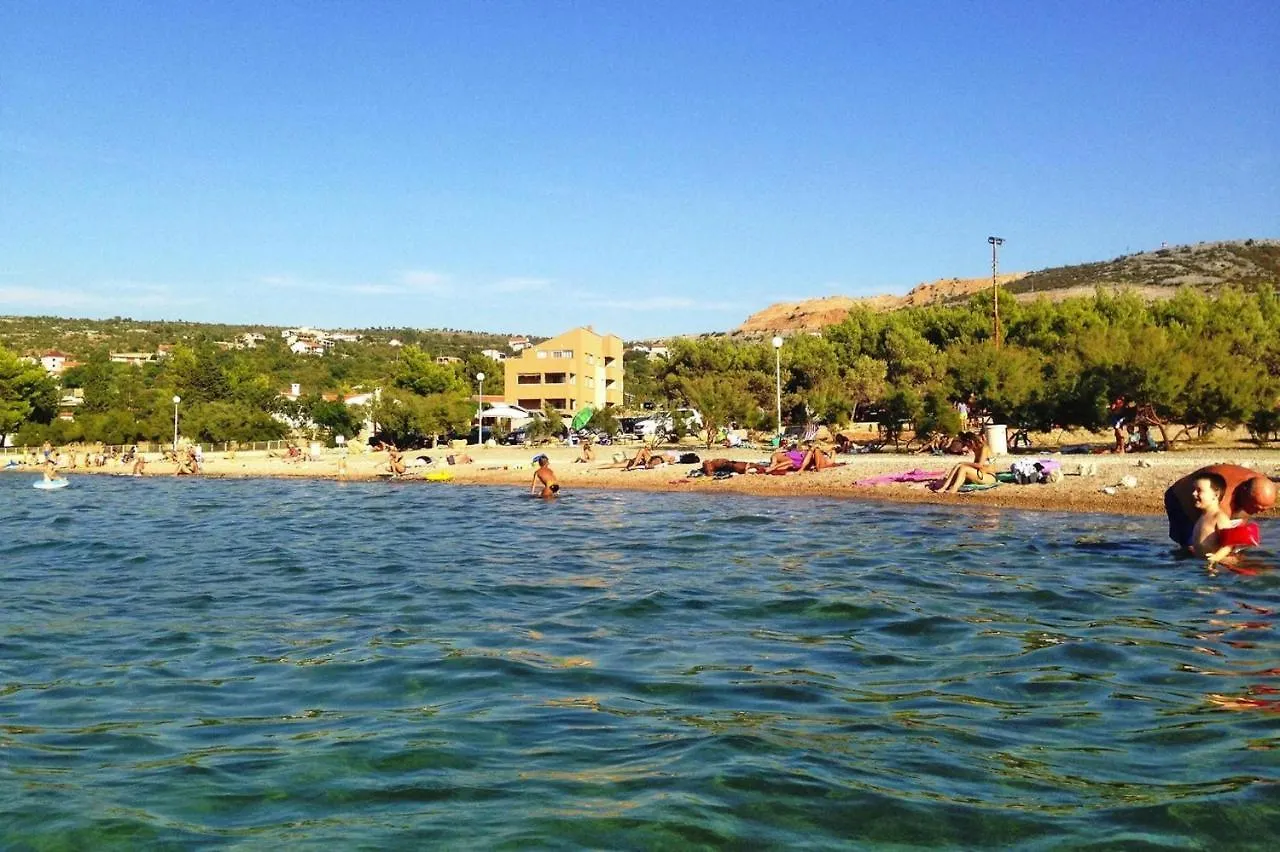 Apartment In Jasenice-Rovanjska, Comfortable And Close To The Beach Rovanjska